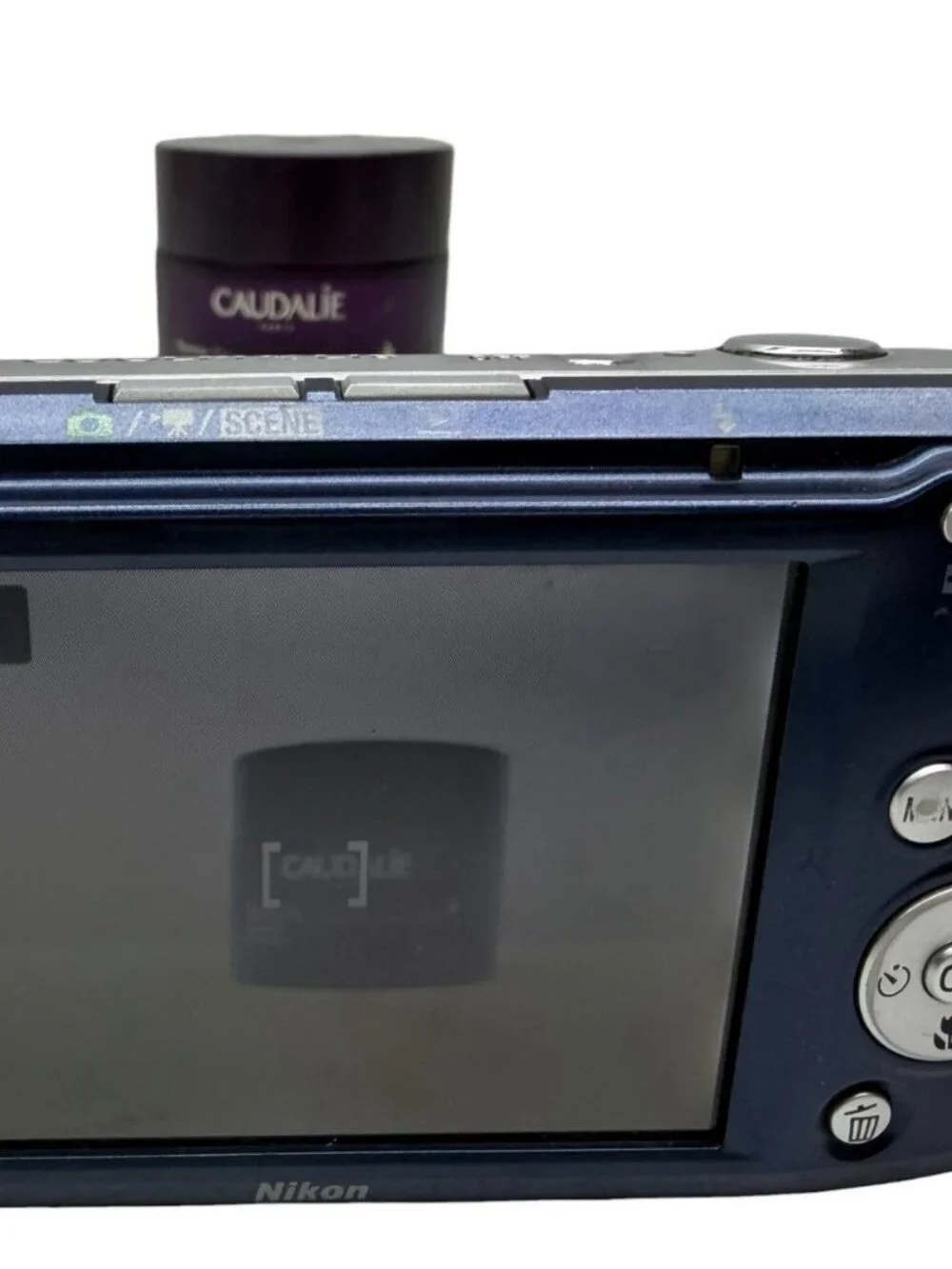 Nikon COOLPIX L18 8MP Blue CCD Digital Camera 3x Zoom 4GB SD Card Tested